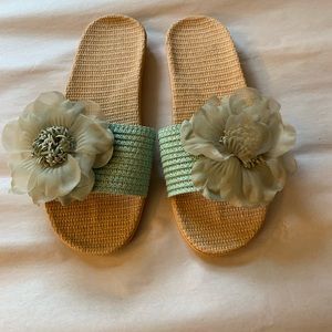 Women,s floral decorative line flat,slide shoe, solid color,